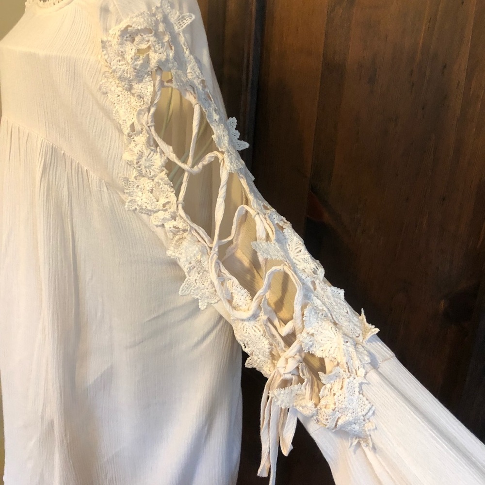 SOLD NWOT Corset Sleeve Ivory Crepe Blouse - Picture 7 of 8